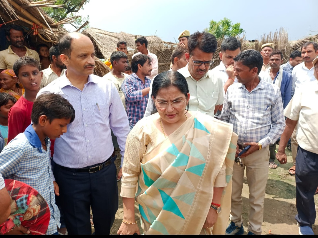 कन्नौज: बाढ़ प्रभावितो को किसी भी चीज का अभाव न होने पाए: रजनी तिवारी कन्नौज: बाढ़ प्रभावितो को किसी भी चीज का अभाव न होने पाए: रजनी तिवारी