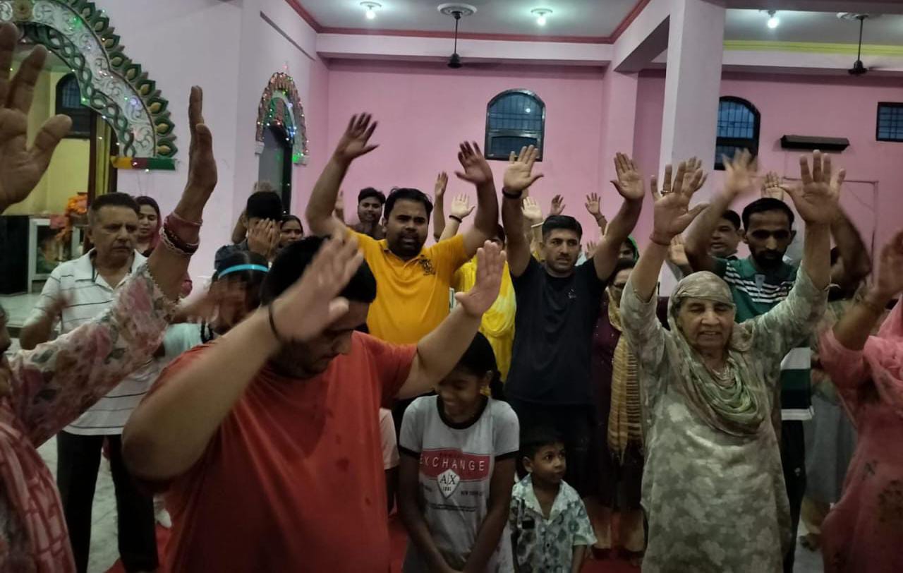 सामूहिक श्रीराम स्तुति व हनुमान चालीसा पाठ का आयोजन सामूहिक श्रीराम स्तुति व हनुमान चालीसा पाठ का आयोजन