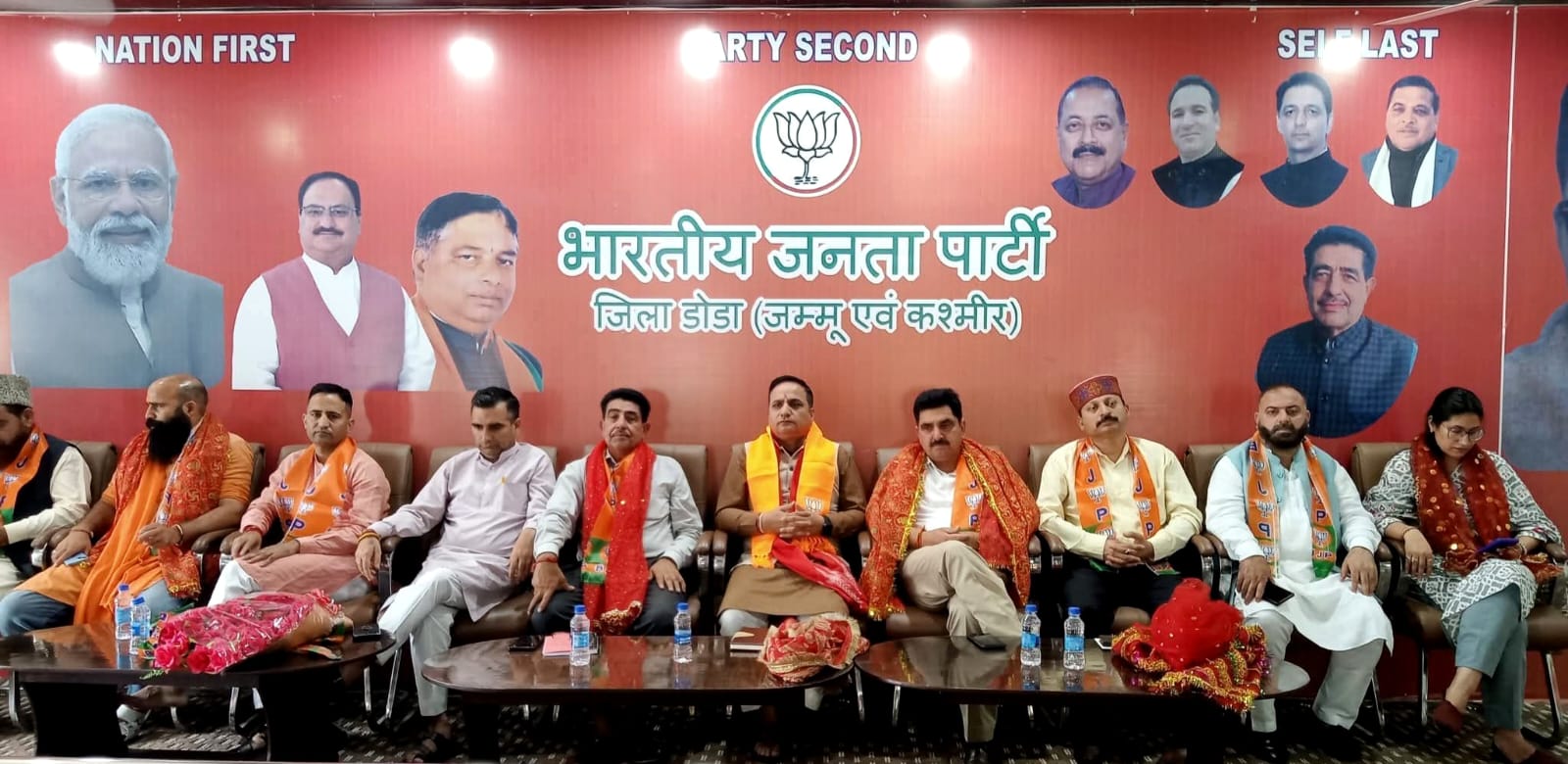 भाजपा की तिरंगा यात्रा और हर घर तिरंगा अभियान राष्ट्रीय एकता को मज़बूत करने की पहल हैं - पवन शर्मा भाजपा की तिरंगा यात्रा और हर घर तिरंगा अभियान राष्ट्रीय एकता को मज़बूत करने की पहल हैं - पवन शर्मा
