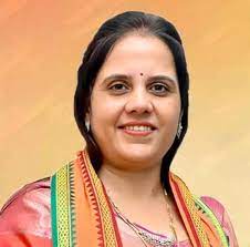 महापौर मीनल चौबे महापौर मीनल चौबे