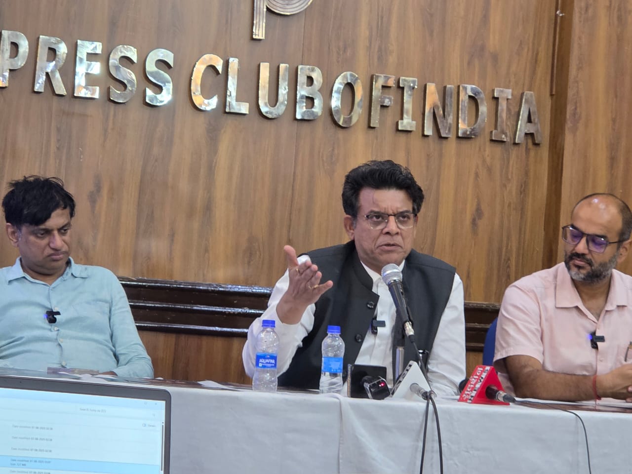 मयंक जैन, फिल्म निर्देशक मयंक जैन, फिल्म निर्देशक