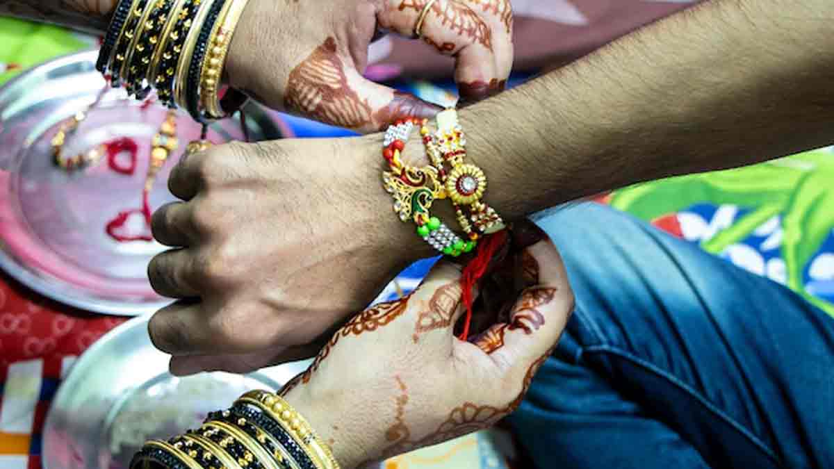 रक्षाबंधन पर्व शनिवार को