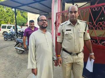 पोक्सो आरोपी शिक्षक की पैरवी से वकीलों ने किया इंकार, प्रस्ताव पारित करने की मांग