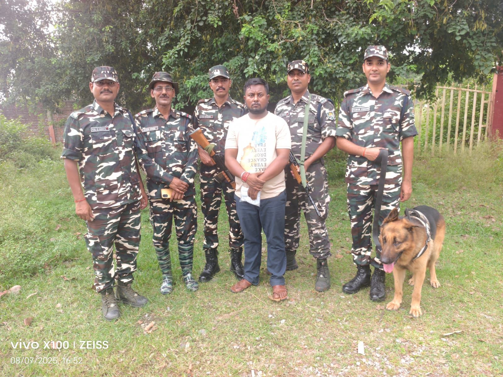 एसएसबी के हत्थे चढ़ा ड्रग्स डीलर