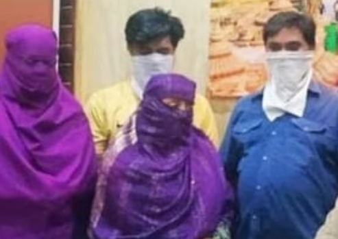 गिरफ्तार हुए चार लोगों की फोटो