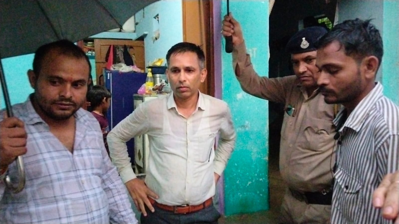दमोह- भारी बारिश सुभाष कॉलोनी में 4 से 5 फीट तक पानी भरा दमोह- भारी बारिश सुभाष कॉलोनी में 4 से 5 फीट तक पानी भरा