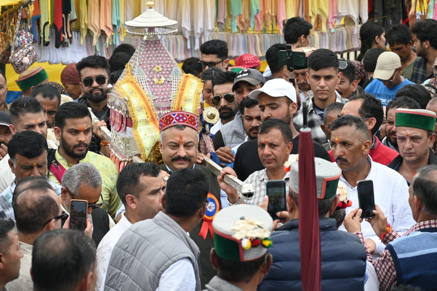 राथन मेले में शिक्षा मंत्री