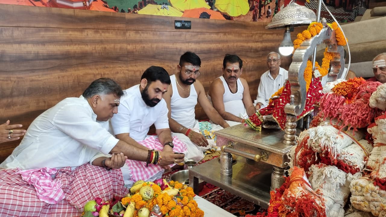 रक्षा सूत्रों का संधान