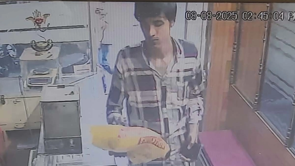 सीसीटीवी फुटेज में आरोपित सीसीटीवी फुटेज में आरोपित