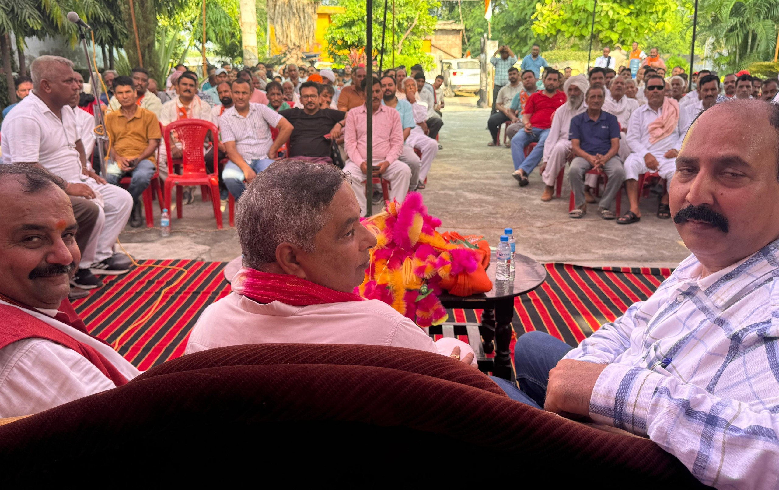 भाजपा ने विशाल तिरंगा यात्रा निकाली, बिश्नाह में यात्रा के बाद कई प्रमुख नेता भाजपा में शामिल हुए