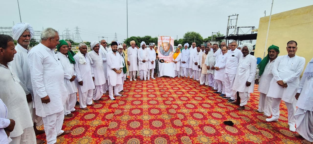राज्यपाल रहे स्व. सत्यपाल मलिक को श्रद्धाजंलि अर्पित करते हुए।