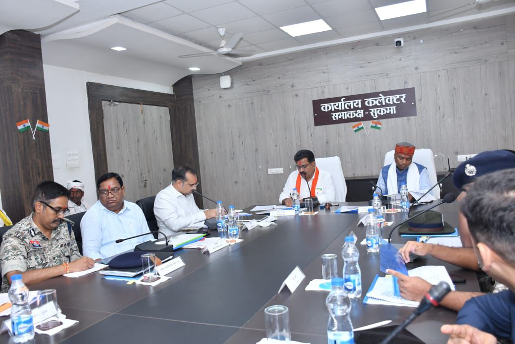 नक्सलवाद के खात्मे के लिए समाज के सभी वर्गों का सहयोग जरूरी- उपमुख्यमंत्री श्री शर्मा नक्सलवाद के खात्मे के लिए समाज के सभी वर्गों का सहयोग जरूरी- उपमुख्यमंत्री श्री शर्मा