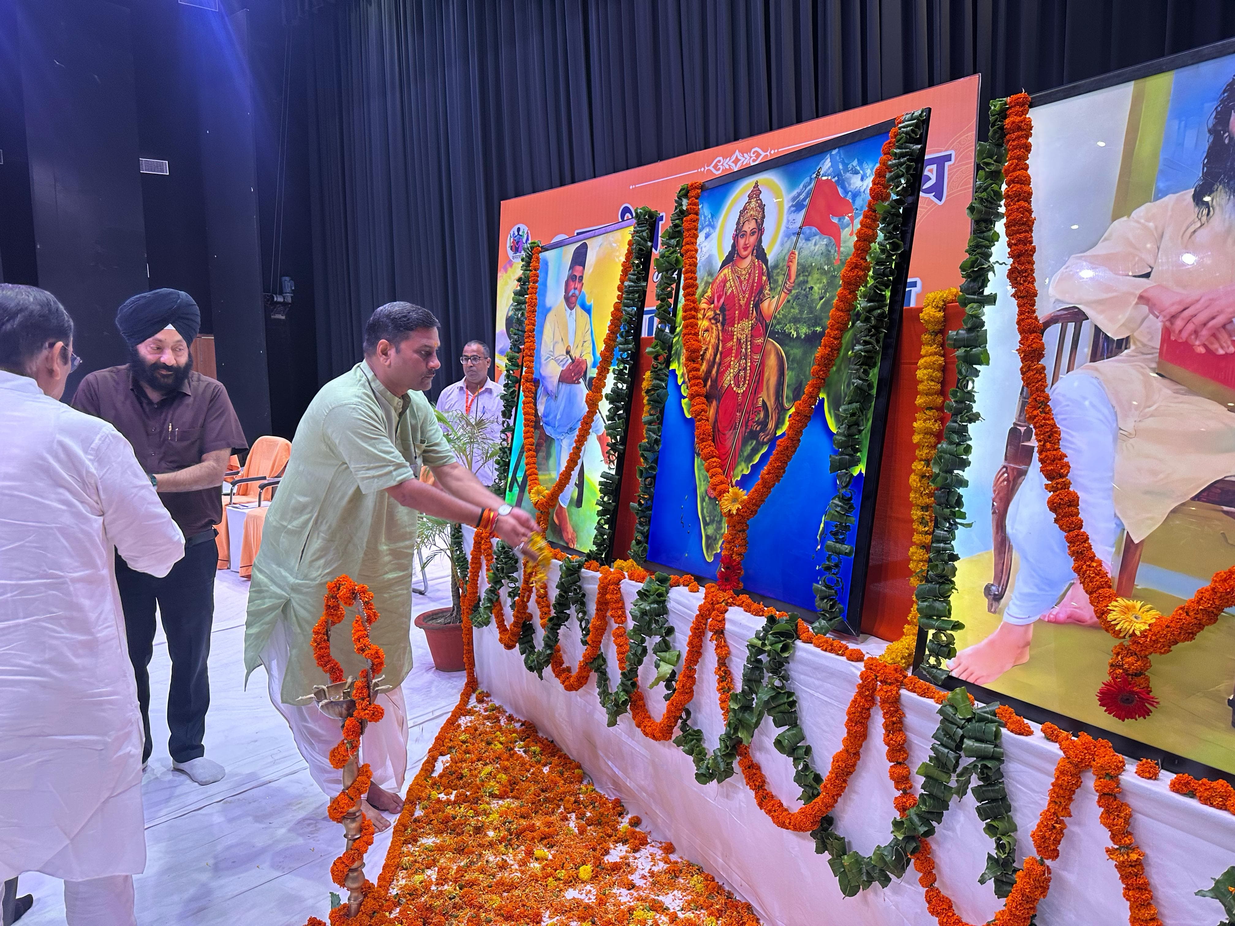 सनातन परंपराओं के उत्थान से होगा भारत का उत्थान: क्षेत्र प्रचारक अनिल जी