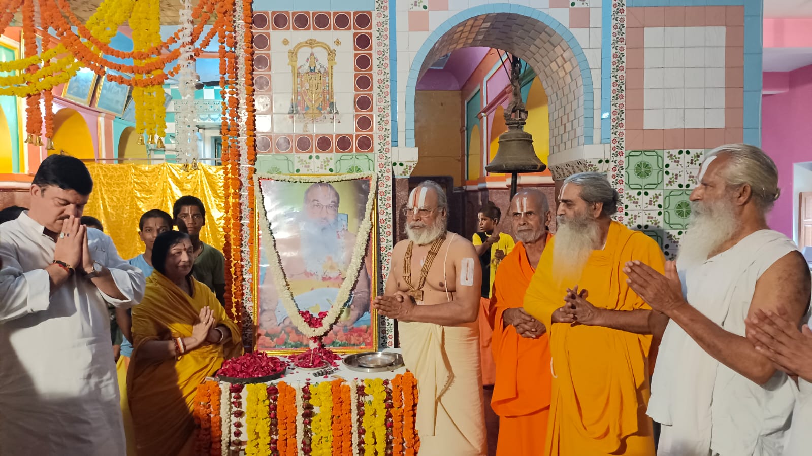 पुण्यतिथि पर स्वामी कमलाकांताचार्य काे किया नमन