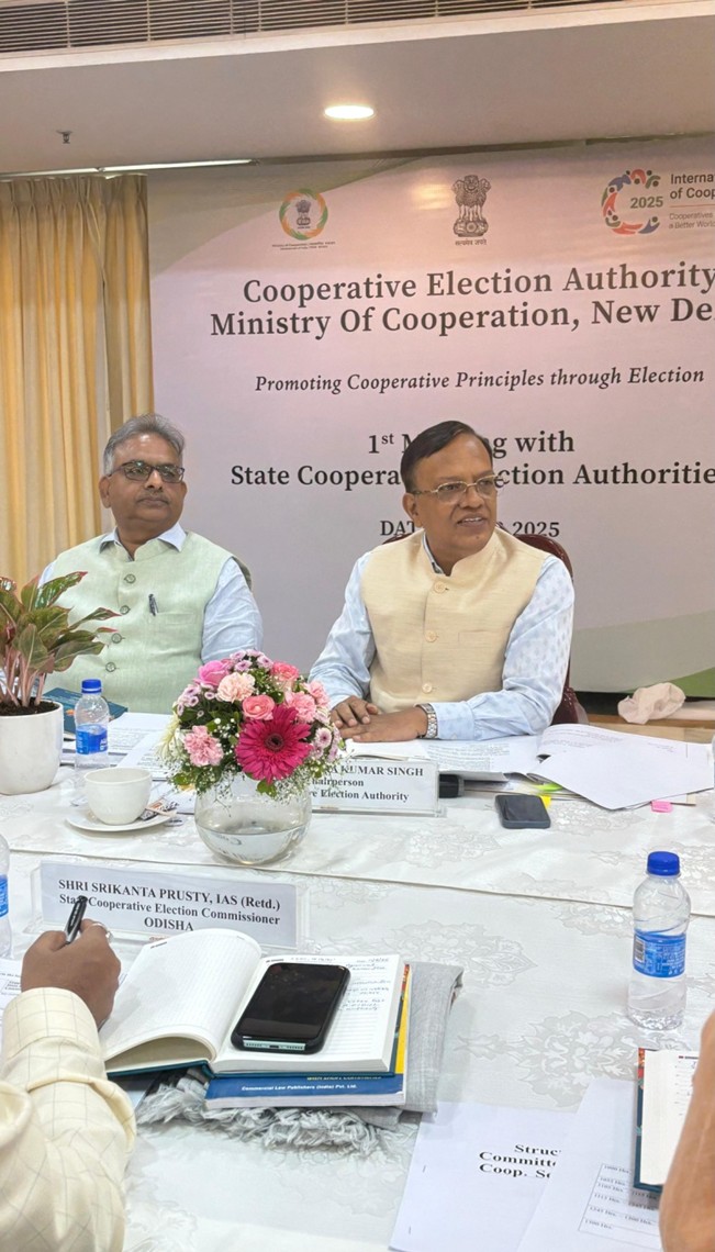 सीईए के अध्यक्ष देवेंद्र कुमार सिंह नई दिल्ली में बैठक की अध्यक्षता करते हुए सीईए के अध्यक्ष देवेंद्र कुमार सिंह नई दिल्ली में बैठक की अध्यक्षता करते हुए