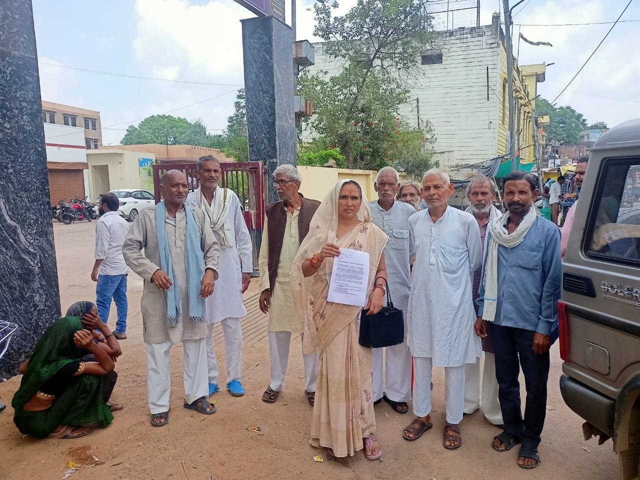 डिग्री कालेज के सामने पेड़ों की अवैध कटान पर मुकदमा दर्ज