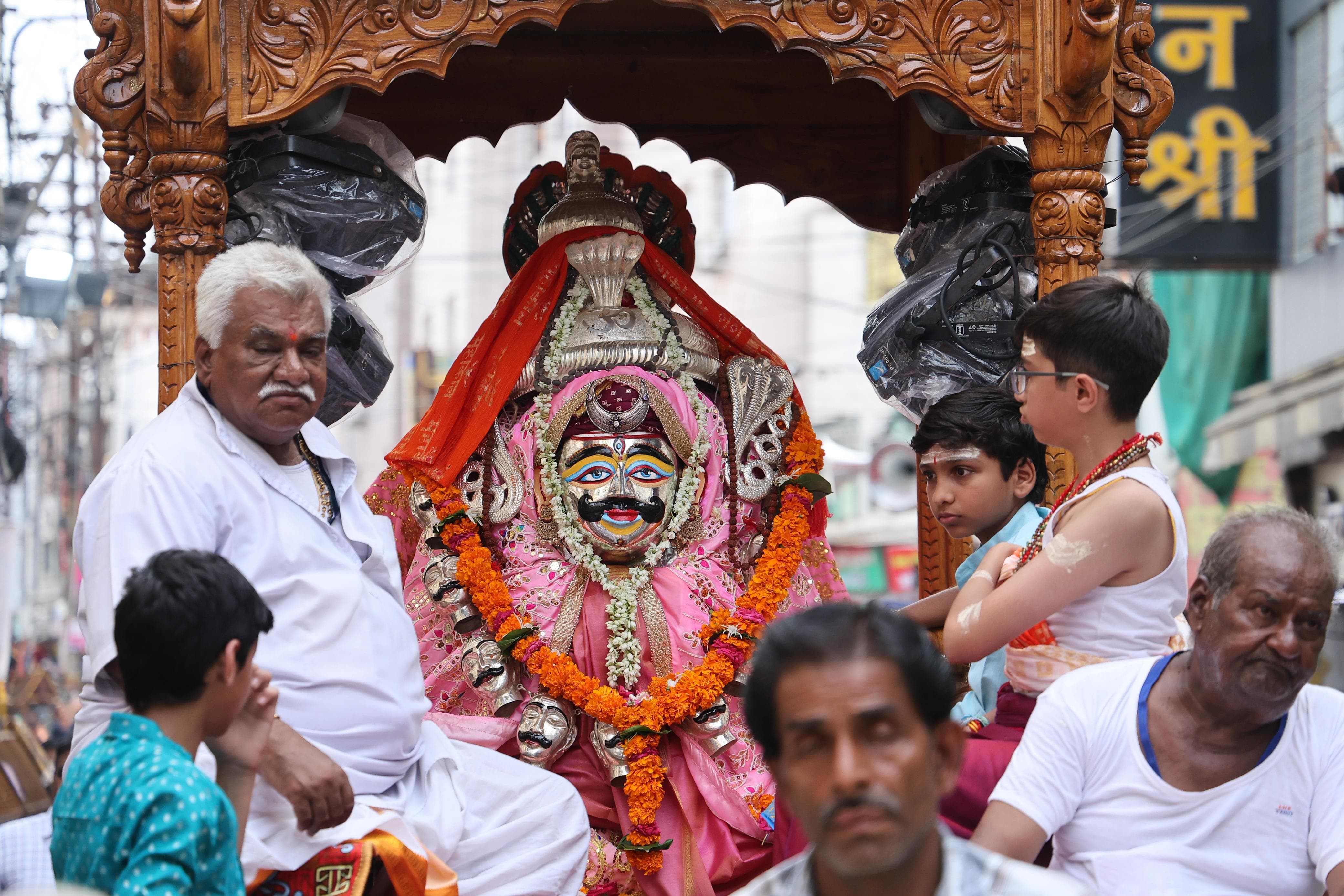 बैल रथ पर होलकरों का मुखारविंद