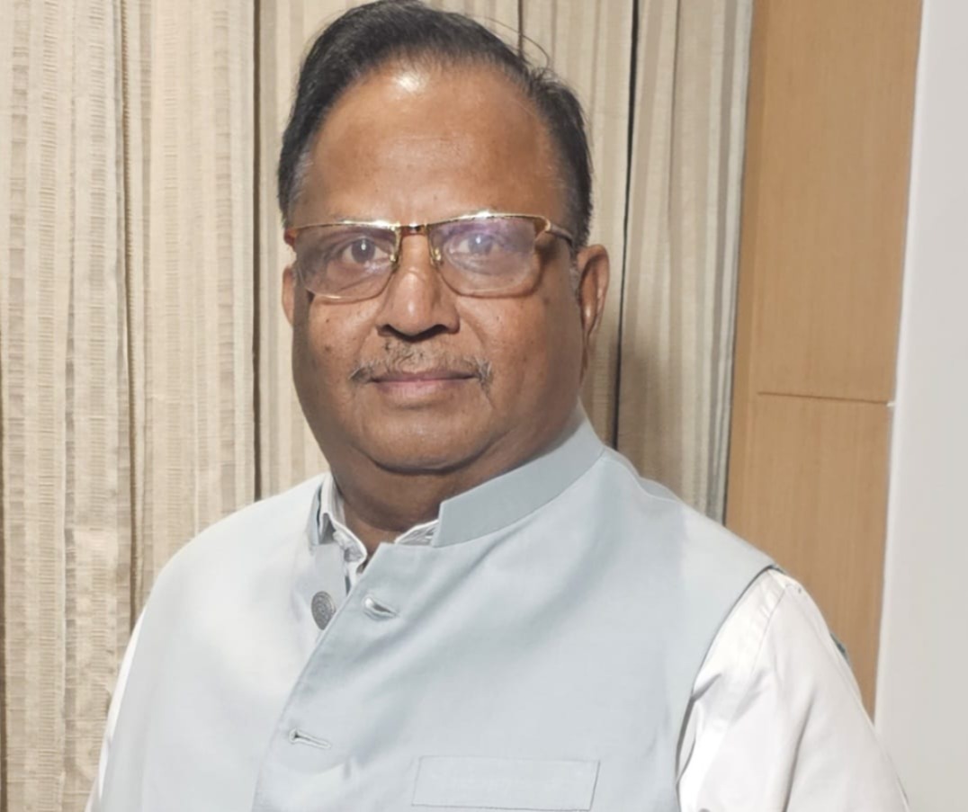 मुरादाबाद हैंडीक्राफ्ट्स एक्सपोर्टर्स एसोसिएशन के महासचिव अवधेश अग्रवाल मुरादाबाद हैंडीक्राफ्ट्स एक्सपोर्टर्स एसोसिएशन के महासचिव अवधेश अग्रवाल