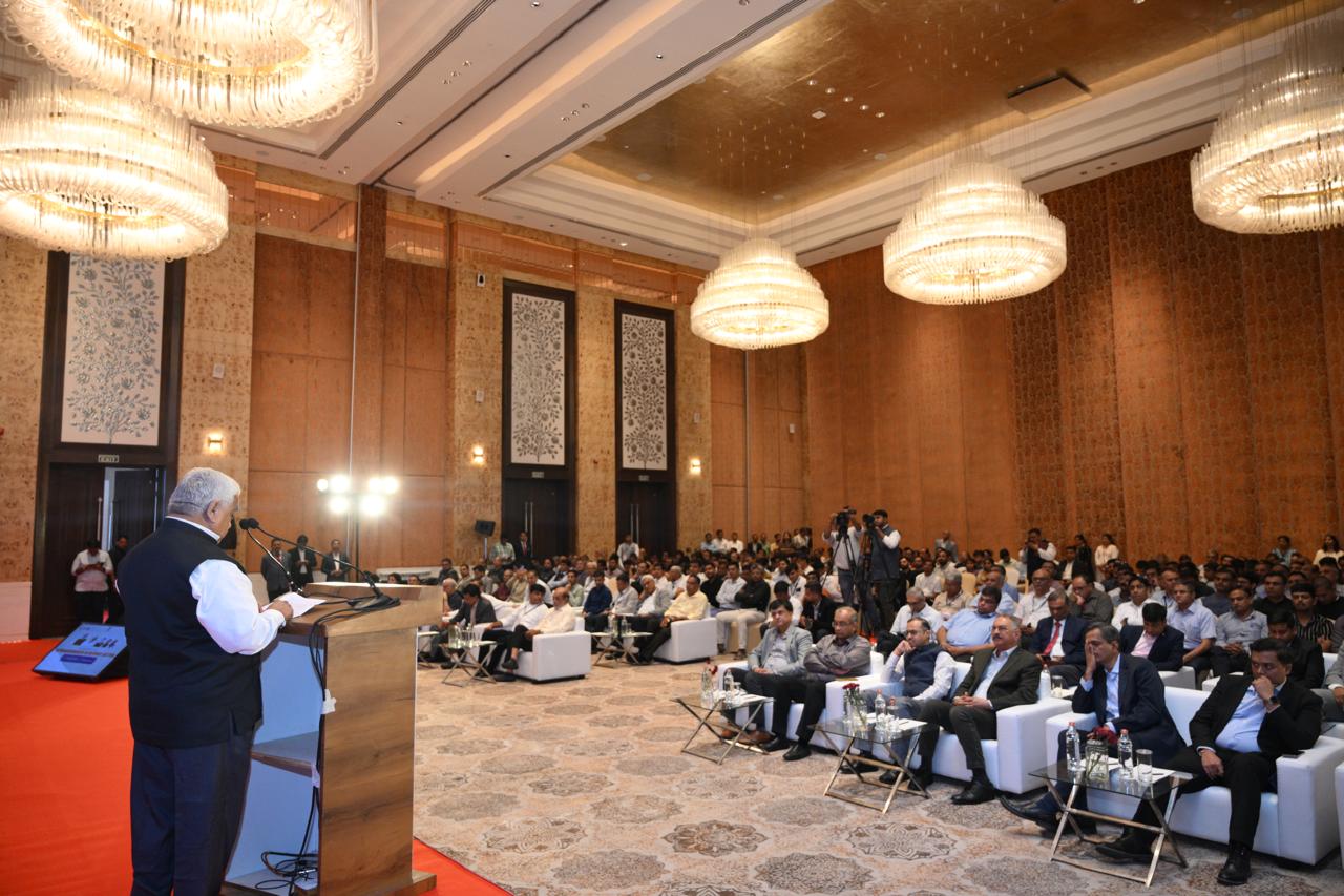 ‘रक्षा क्षेत्र में आत्मनिर्भरता’ विषय पर सेमिनार ‘रक्षा क्षेत्र में आत्मनिर्भरता’ विषय पर सेमिनार