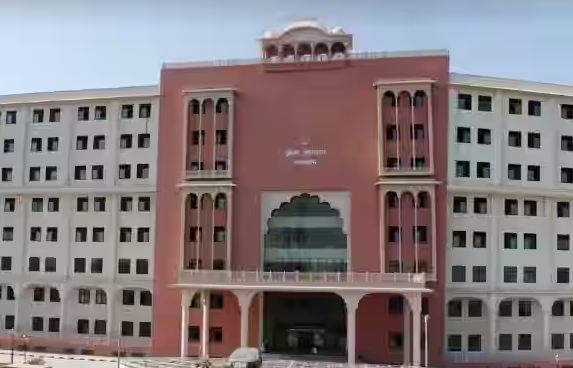 सीआईडी क्राइम ब्रांच की बड़ी कार्रवाई:प्रो-एक्टिव एक्शन लेते हुए अपराधियों को वारदात करने से पहले दबोचा सीआईडी क्राइम ब्रांच की बड़ी कार्रवाई:प्रो-एक्टिव एक्शन लेते हुए अपराधियों को वारदात करने से पहले दबोचा