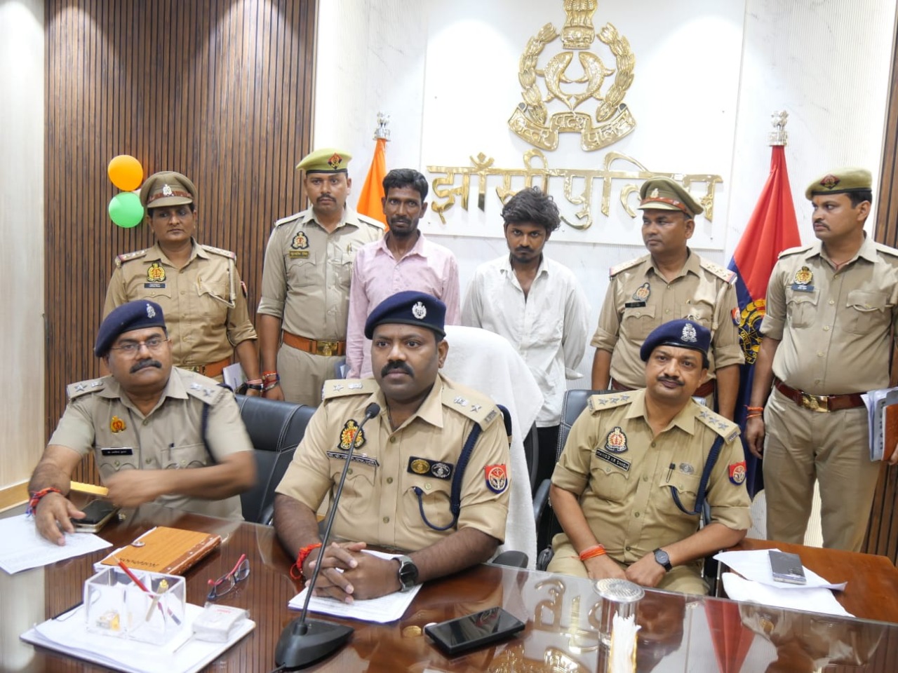 खुलासा करते एसएसपी