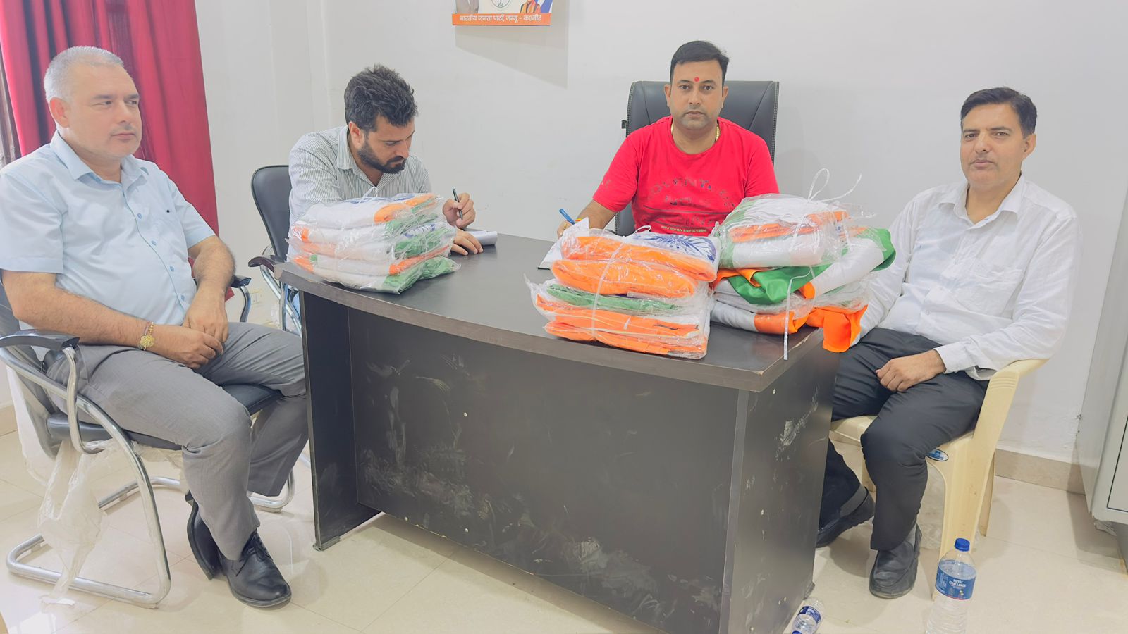 रामबन में तिरंगा रैली की तैयारियों की समीक्षा बैठक सम्पन्न रामबन में तिरंगा रैली की तैयारियों की समीक्षा बैठक सम्पन्न