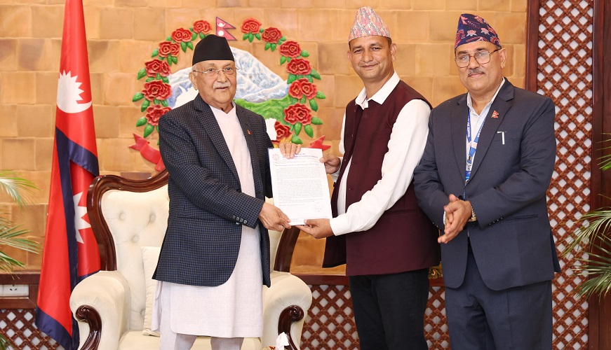 नेपालनके प्रधानमंत्री को ध्यानाकर्षण पत्र सोते उद्योग संगठन के प्रतिनिधि