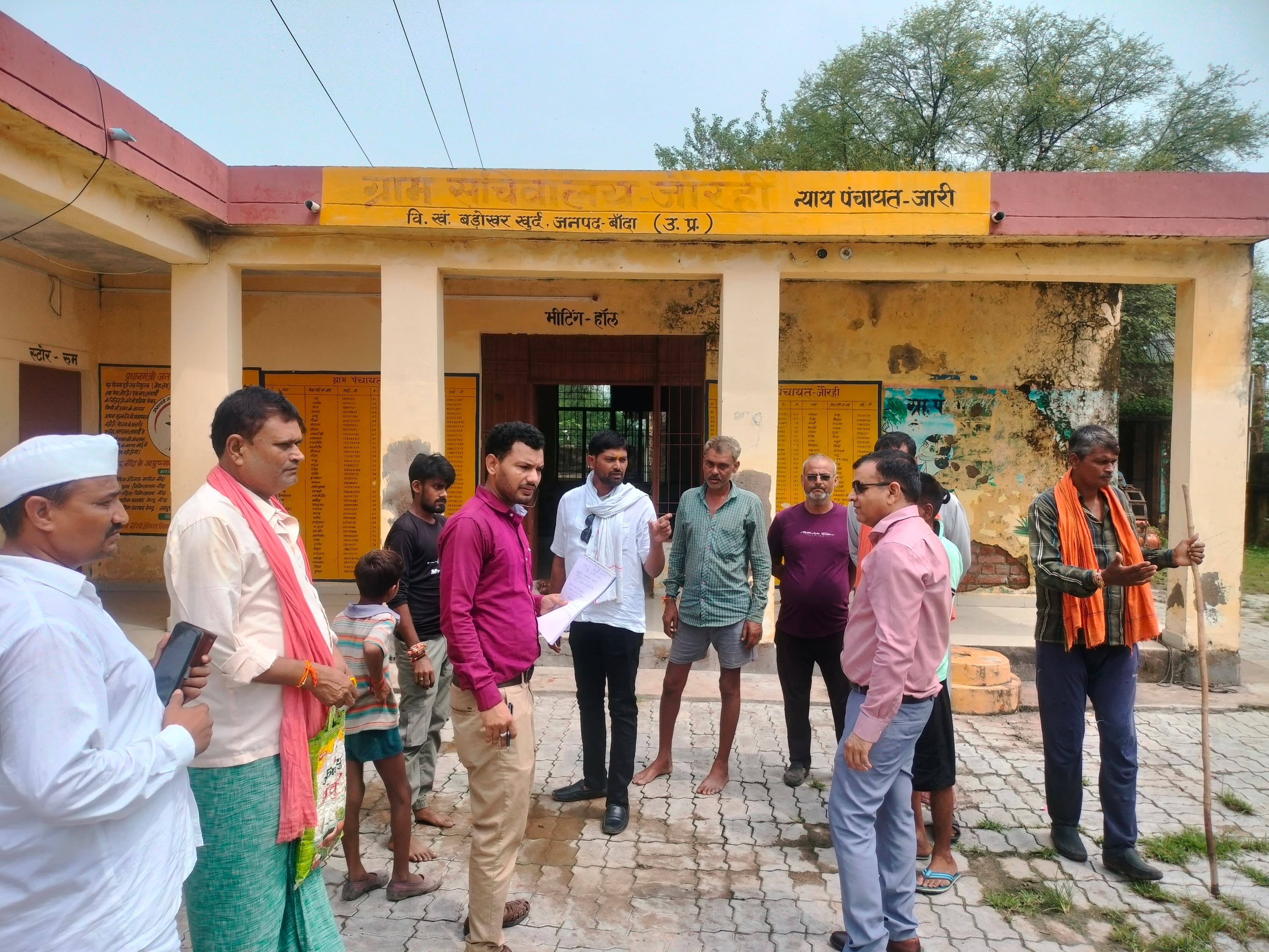 निरीक्षण करते कमिश्नर