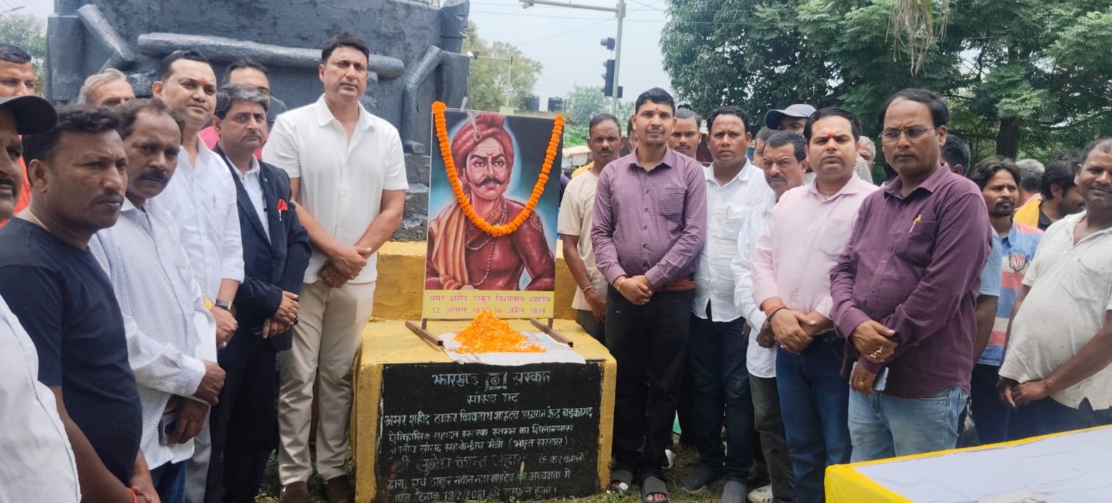 श्रद्धांजलि सभा में जुटे अतिथिगण