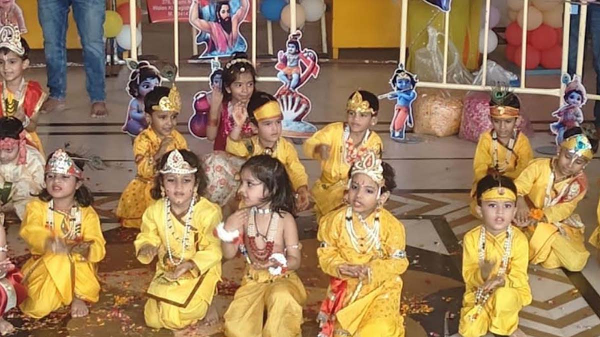 Govind Devji temple resonated with the laughter of little Bal Gopal