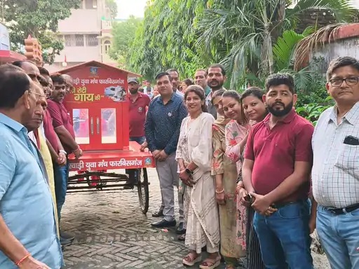 पहली रोटी गाय को, घर-घर जाकर गो माता के लिए रोटियां जुटाएगा ये खास वाहन, युवाओं की अनूठी पहल पहली रोटी गाय को, घर-घर जाकर गो माता के लिए रोटियां जुटाएगा ये खास वाहन, युवाओं की अनूठी पहल
