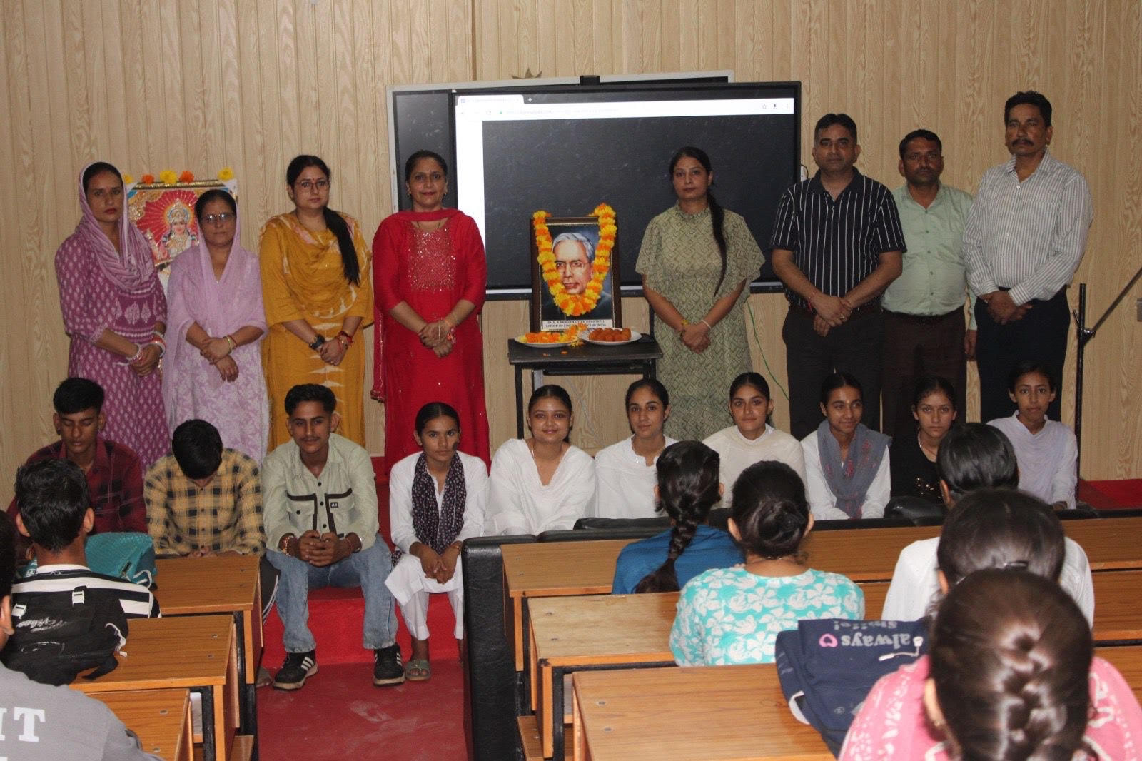 Paid floral tribute to Padmashree Dr. SR Ranganathan on National Library Day Paid floral tribute to Padmashree Dr. SR Ranganathan on National Library Day
