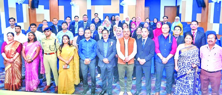 प्रशिक्षु अधिकारियों के साथ हरिद्वार के अधिकारी