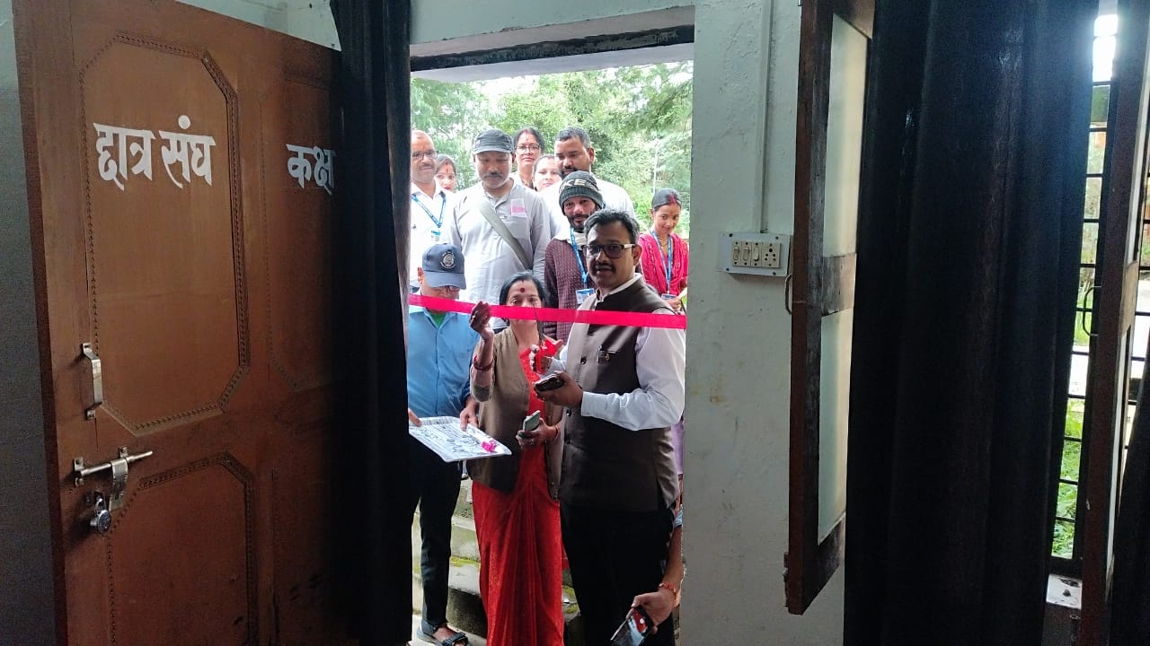 लीगल एड क्लीनिक के उद्घाटन के अवसर पर