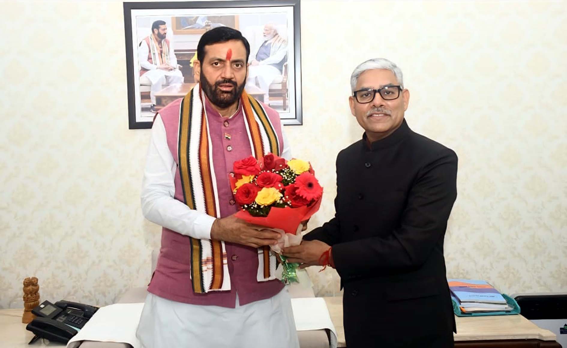 मुख्यमंत्री से शिष्टाचार भेंट करते कुलपति प्रो. डॉ. विनोद कुमार वर्मा। मुख्यमंत्री से शिष्टाचार भेंट करते कुलपति प्रो. डॉ. विनोद कुमार वर्मा।
