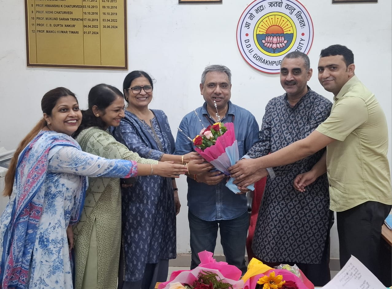 आग्रह नहीं,अध्ययन की समग्रता होगी व्याख्या का आधार : प्रोफेसर हिमांशु चतुर्वेदी* आग्रह नहीं,अध्ययन की समग्रता होगी व्याख्या का आधार : प्रोफेसर हिमांशु चतुर्वेदी*