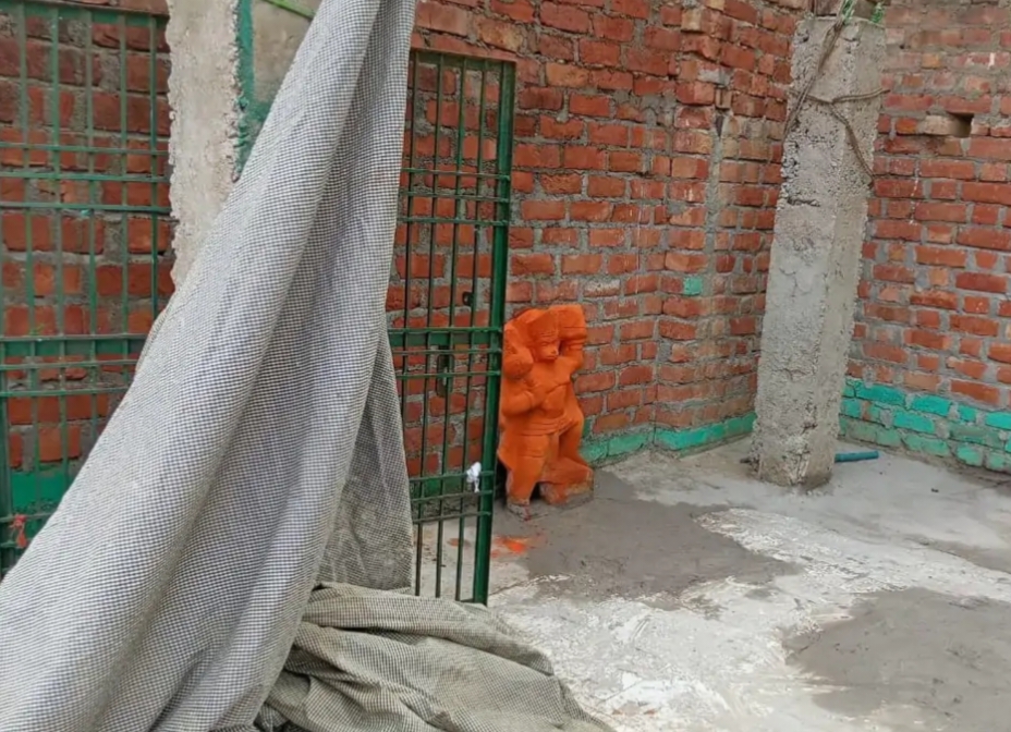 मौके पर हनुमान जी की मूर्ति