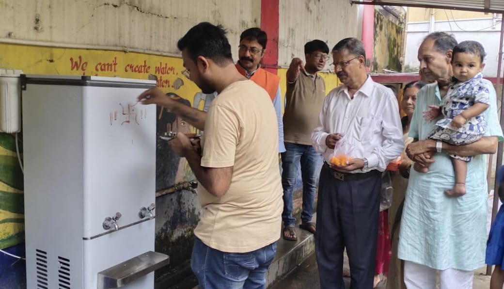 वाटर फिल्टर लगा