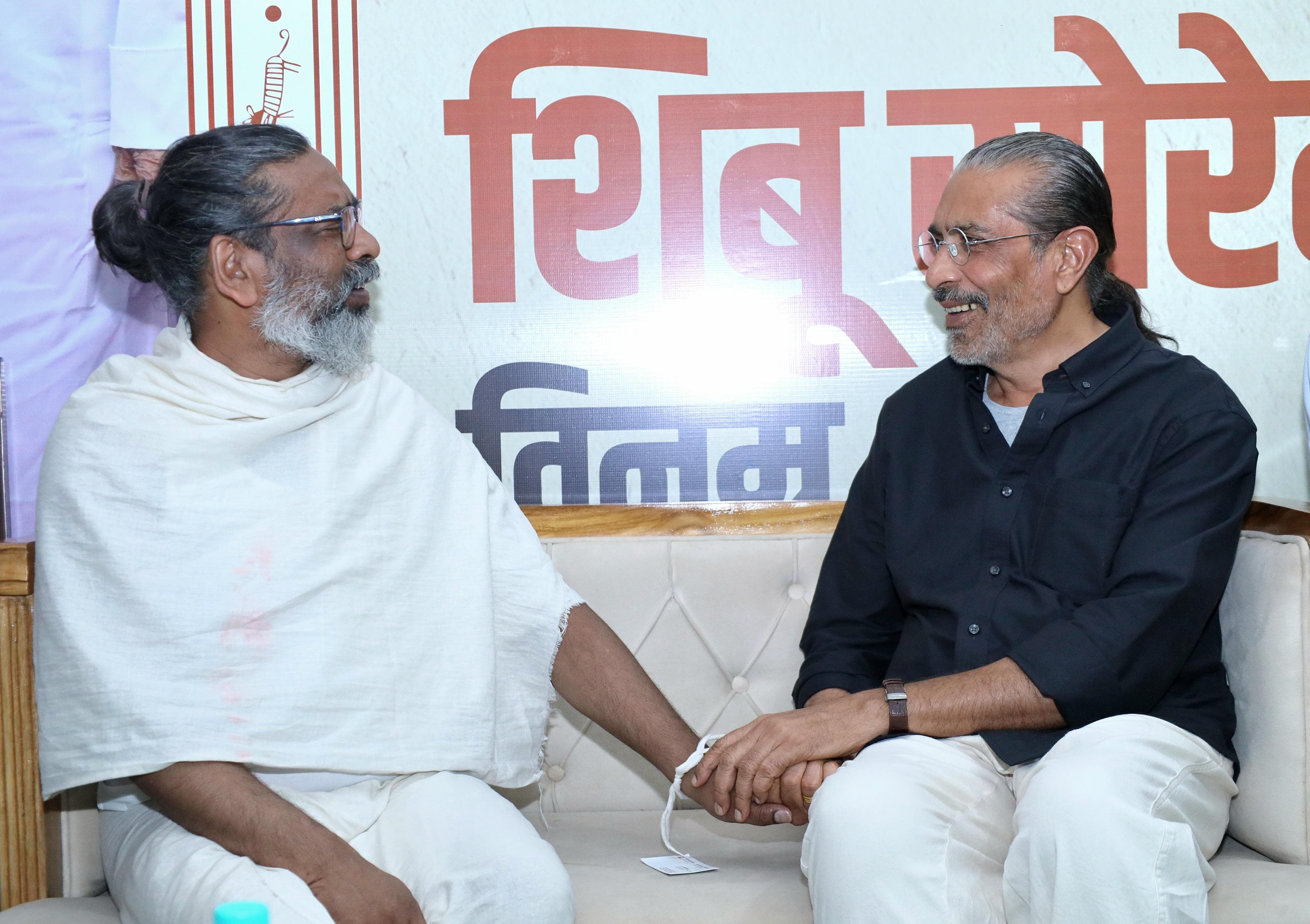 मुख्यमंत्री और  फिल्म निर्माता प्रकाश झा