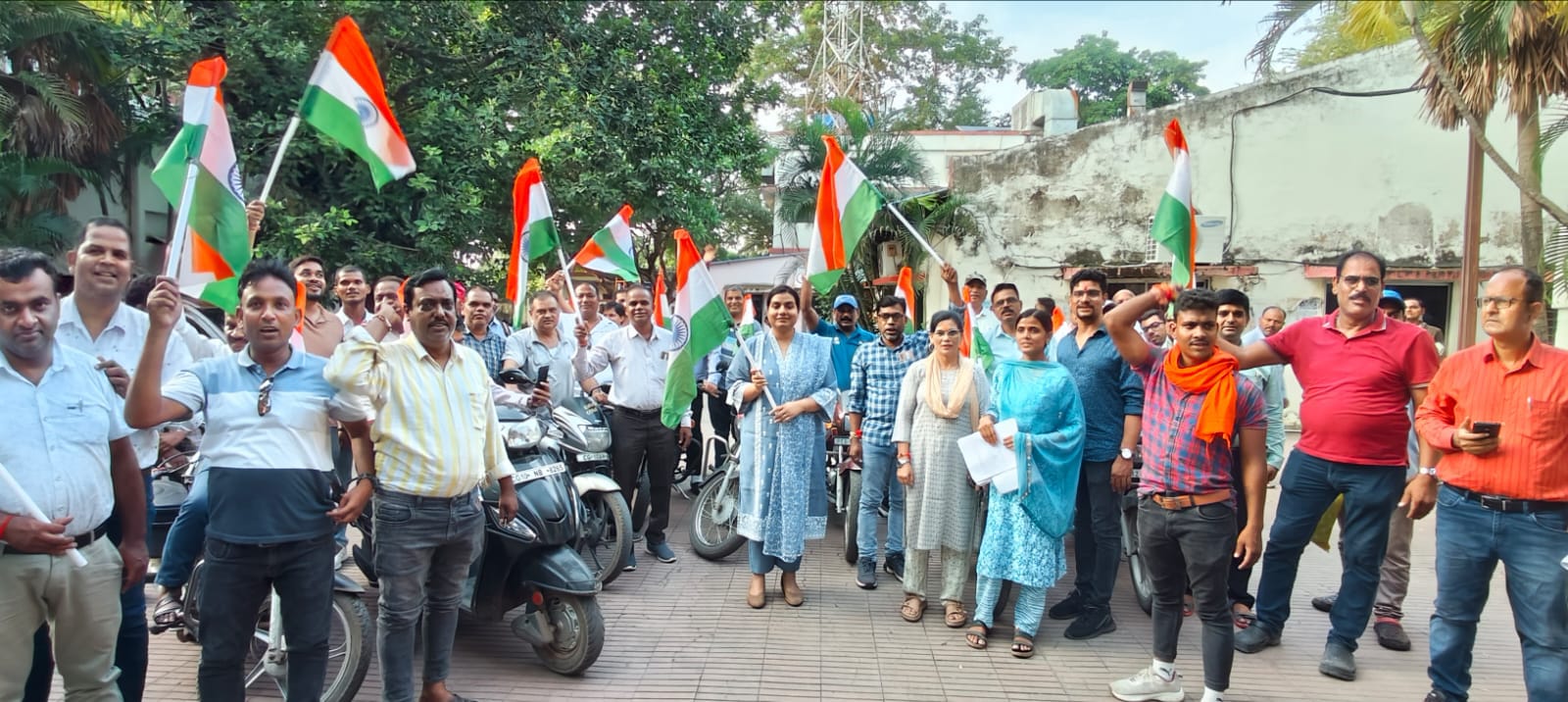 ‘हर घर तिरंगा’ अभियान के तहत तिरंगा रैली और बाइक रैली