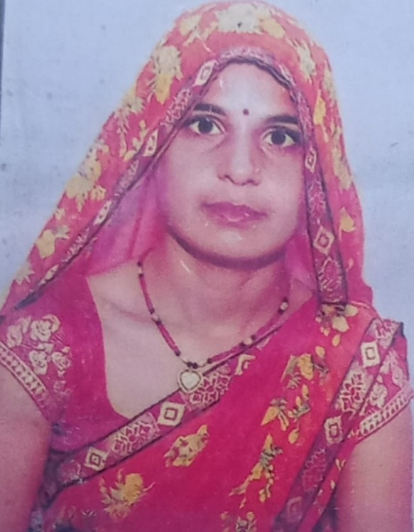 निशा की फाइल फोटो