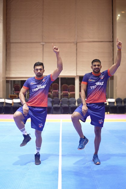 यूपी योद्धा के कप्तान सुमित सांगवान और उपकप्तान आशु  सिंह