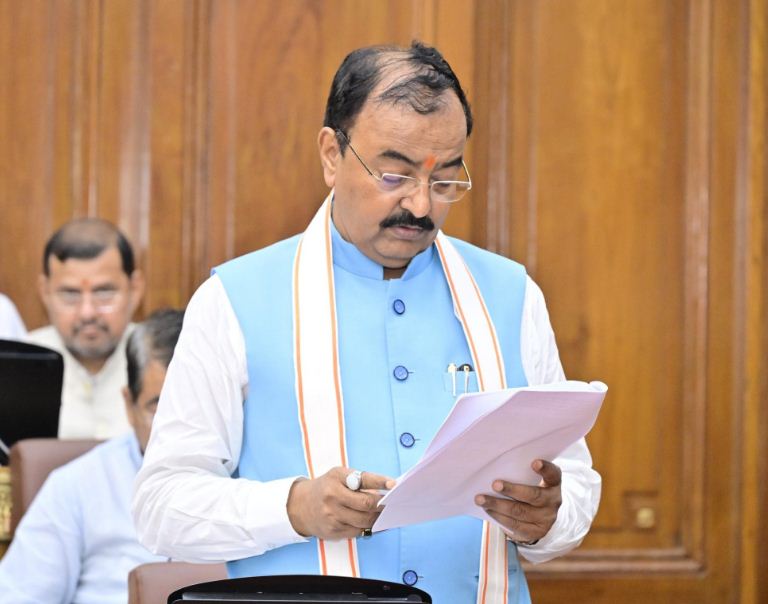 विधान परिषद में बोलते हुए केशव प्रसाद मौर्य
