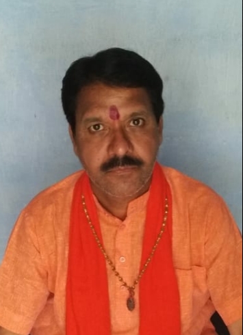 पंडित राजकुमार तिवारी।