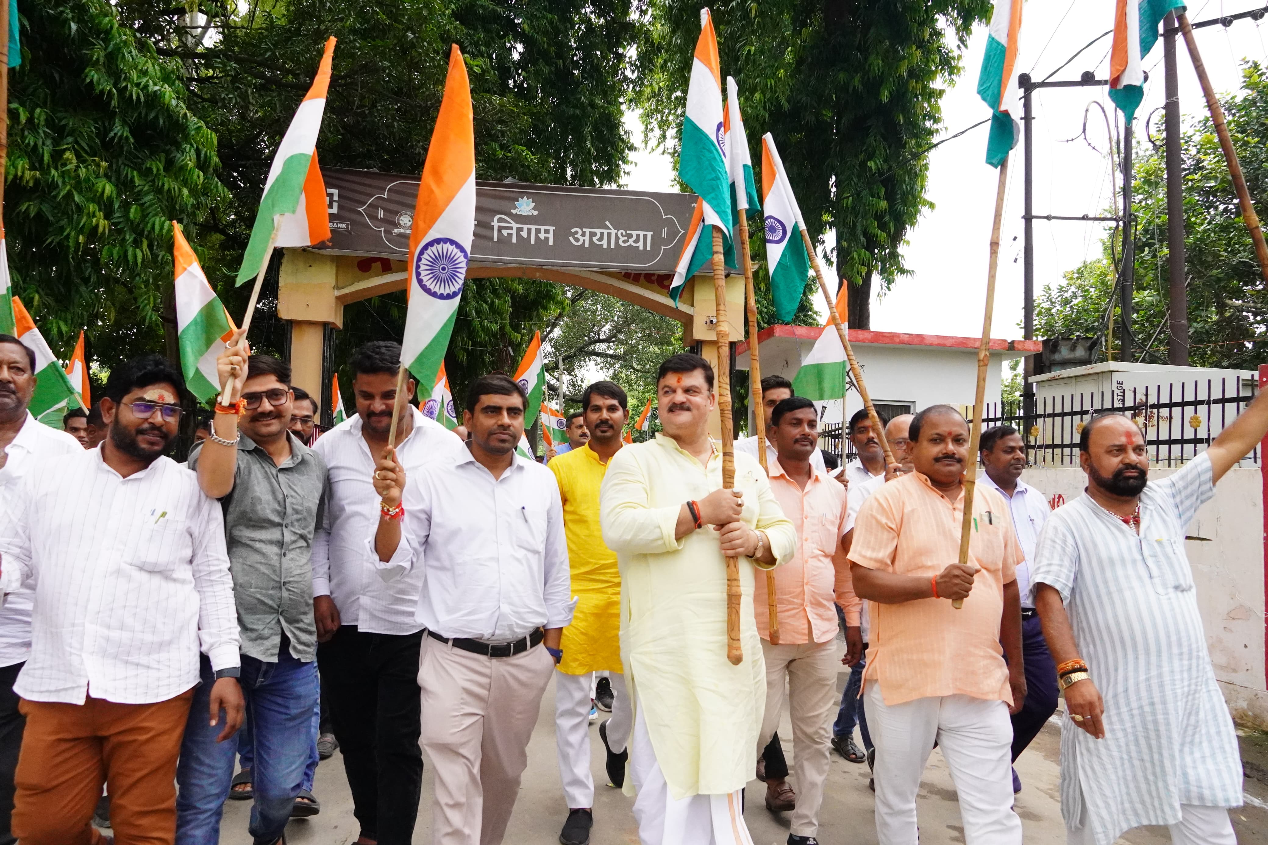नगर निगम की तिरंगा यात्रा ने जन-जन में पिरोया राष्ट्र प्रेम का जज्बा नगर निगम की तिरंगा यात्रा ने जन-जन में पिरोया राष्ट्र प्रेम का जज्बा