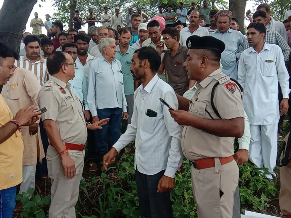 भिवानी में अध्यापिका की हत्या के बाद लगाया जाम