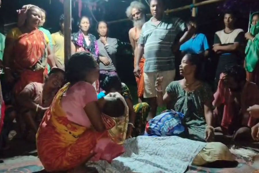 घटना के बाद रोते बिलखते परिजन