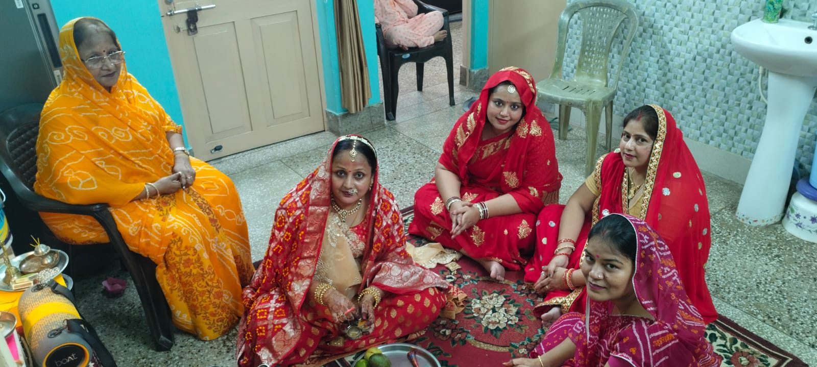 अररिया फोटो:है कजरी तीज पर सुहागिन महिलाएं पूजा अर्चना करती