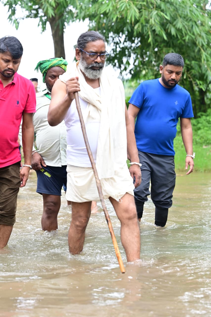 मुख्यमंत्री सहित अन्य