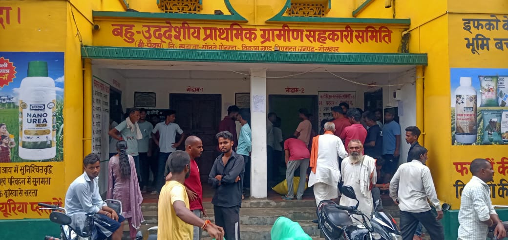 गत खरीफ सीजन से अधिक हो चुका है यूरिया और डीएपी का वितरण*